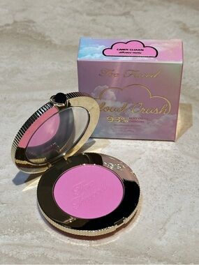 Too Faced Cloud Crush Blurring Powder Blush - Candy Clouds